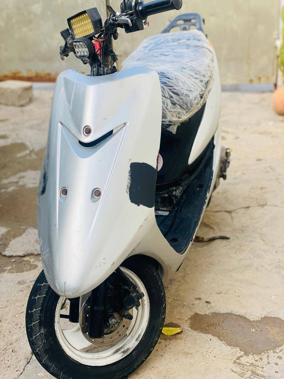 سلام عليكم دراجه عصفوريه 60
السعر 200 وبيها مجال للبيع او المراوس شعندك نزل النضافه مثل ماموضح بالصوره الدراجه هندر اشوكت ماتشغل نكره الله يشهد كهربائيات عوزها بس اشاير الباقي الدراجه كفاله جيب فيتر وافحص رقمي *********** مامتواجد خاص
