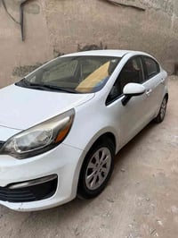 كيا ريو موديل 2016 وارد امريكي السيارة بدون صبغ حادثة طخةب جنطة وتعديل...