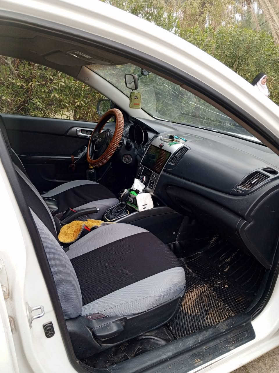 سلام عليكم
سيراتو 12 مكينه بيها خيط بخار 
شاشه تحكم ستيرن 
مري شفط
كير 6نمر. 
فتحه
اشاير مري.  
السعر 95 وبيها مجال للشراي 
مكان نجف الاستفسار اكثر ***********
