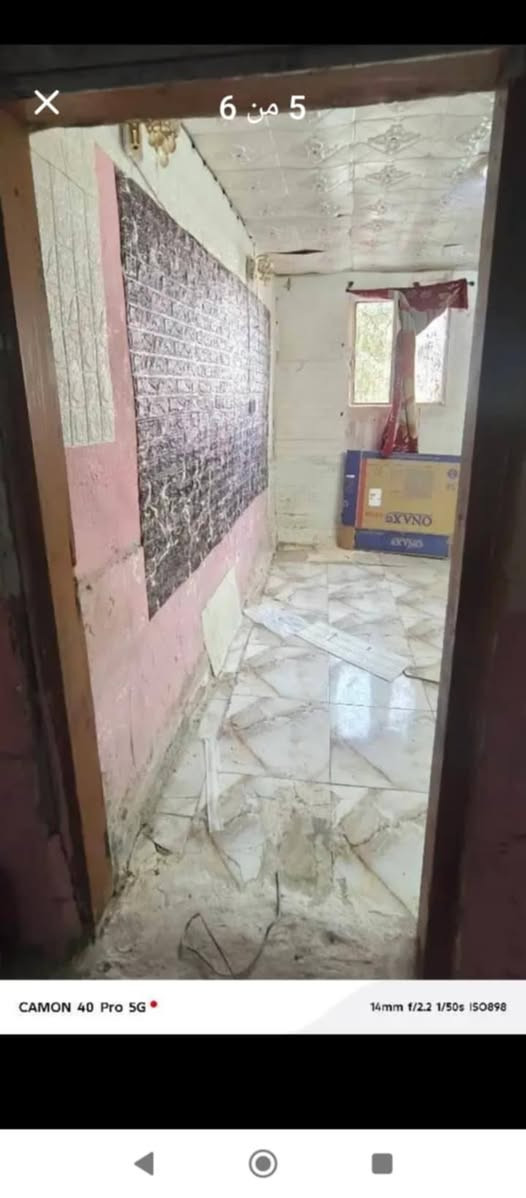 بيت بحي نصر قرب شارع بنزين خانه بسح خلف الدفاع المدني يحتوي على غرفتين وصاله ومطبخ وتخاريج وطارمه المساحه 180متر الستفسار اتصل عل وتساب او تصال عل خط ***********
