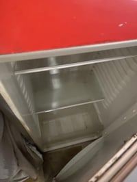 تشتغل ثلج • باب مكسور • بياع شهداء