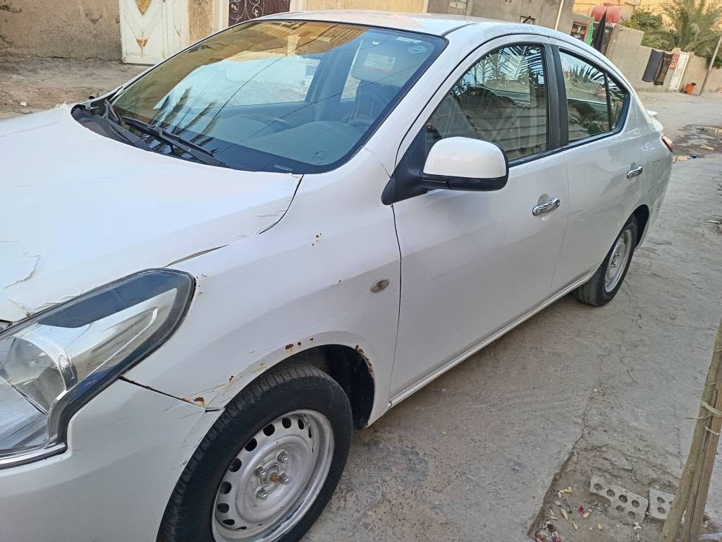 نيسان صني هندي موديل ٢٠٢٠
سياره بيه ٣ قطع صبغ بدون دواخل وبيه حالوب بالقمراه شي بصيط كير مكينه تبريد تخم تاير كله جديد مكاني نجف الكوفه العباسيه خاص مااجاوب اتصل وبالخدمه ***********
السعر ٨٥ وبيه مجال النجف, العراق
