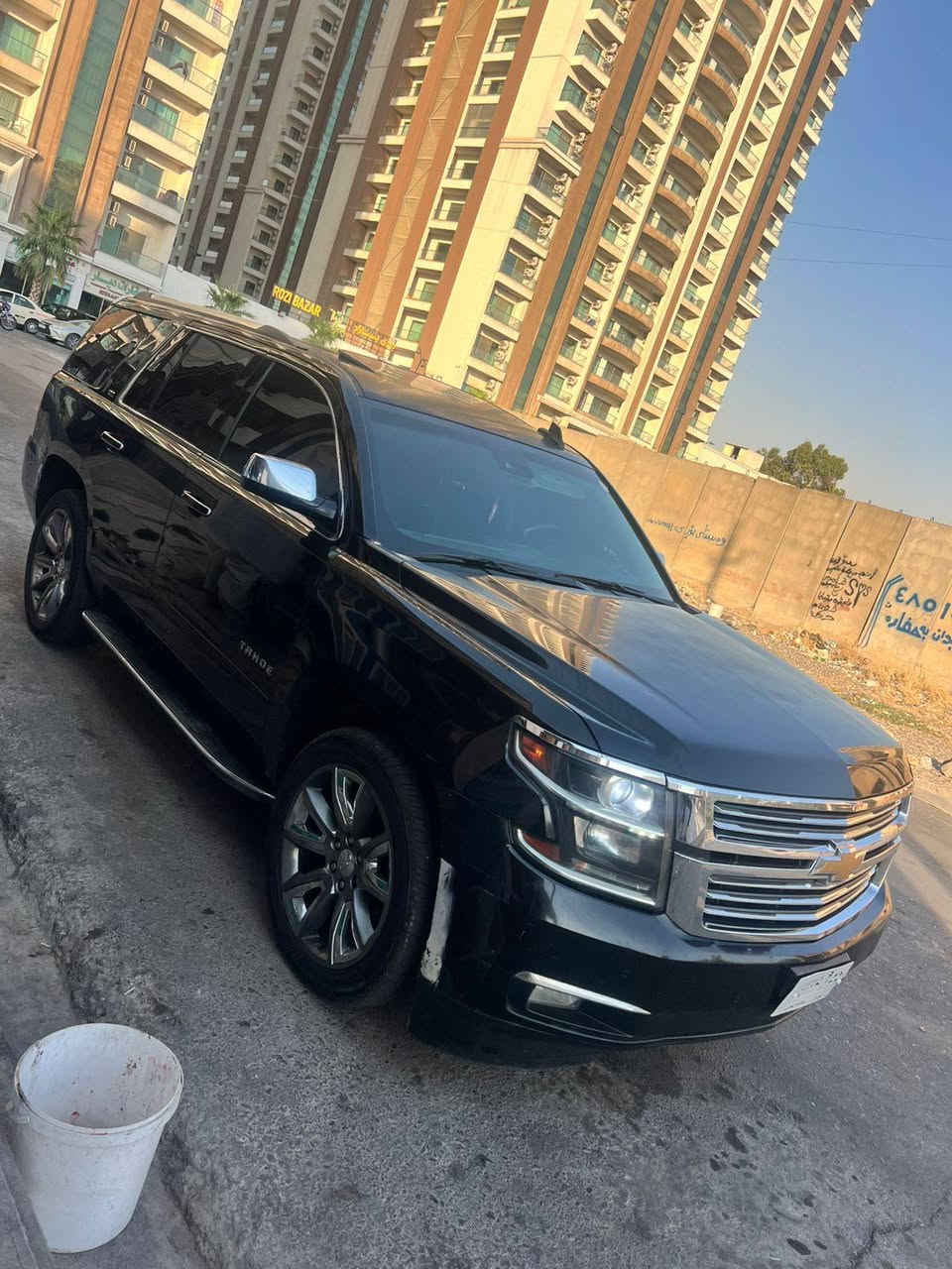 يالله   تاهو 2015 فئة LTZ  فوال موصفات للخير وكير ومكينه ما مفتوح السياره جاهزه على اخره حبايه بيه ربع بل جاملغ امامي بدون فتحه بس كلير ربع بل جاملغ وربع بل جاملغ الخلفي فقط هم بدون فتحه وبدون كولشي السياره جاهزه على اخره رقم بغداد مميزز وهزه وفحص جديد شي عليه رسم كمرك 80 ورقه وراء المشتري عيوني اقراء المنشور وتصل سعر 248 مكاني بابل تصل بيه مجال ***********
