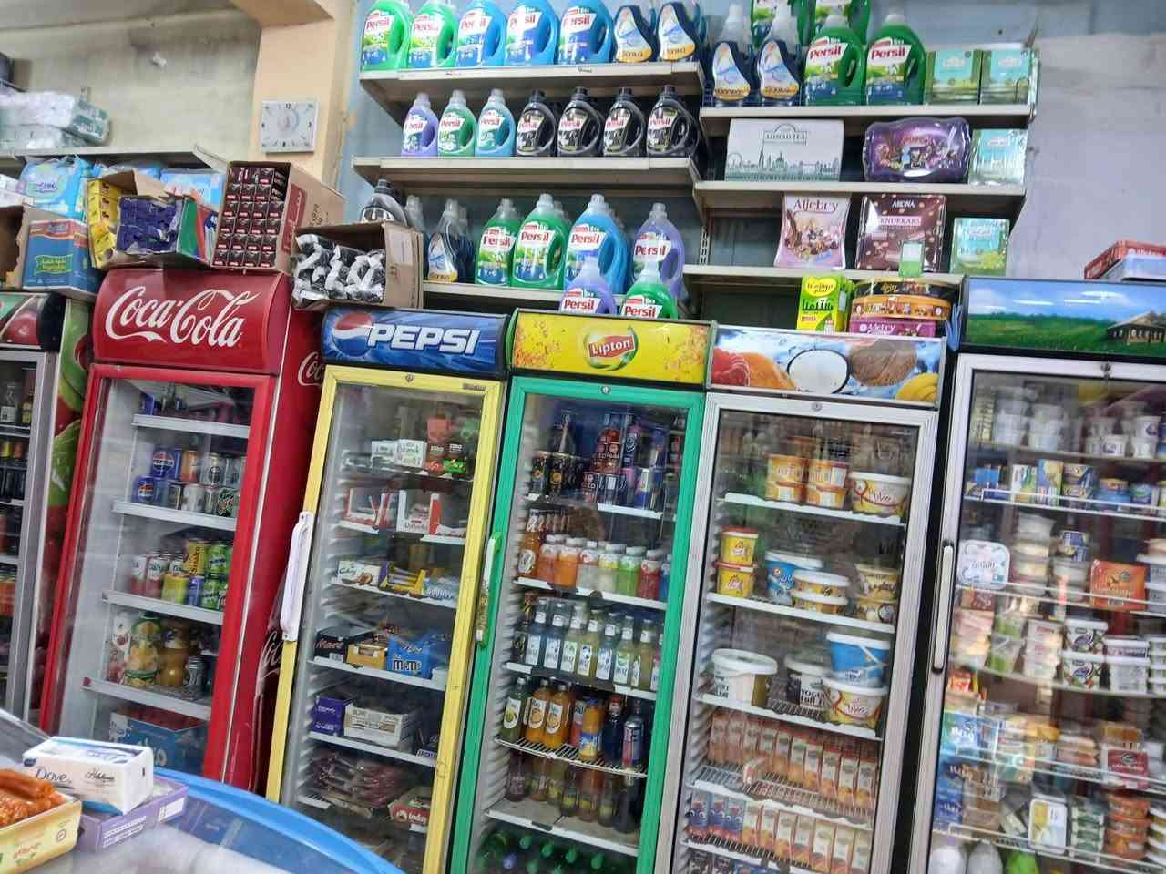 السلام عليكم محل للبيع في الغدير 706 سبب البيع عدم التفرغ تفاصيل تفضل للمحل رقم تلفون ***********
