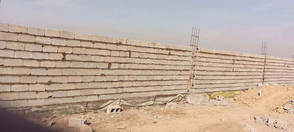 سلام عليكم خلفه بناء وترميم نشتقل قطعي يومي بلوك طابوك فرمستون شقل درجة اولى متفرّغ حالين  واتساب ***********
