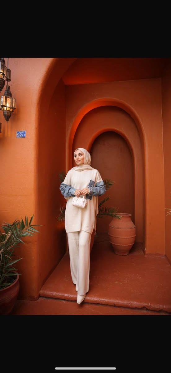 ❄️🔥 أقوى التخفيضات الشتوية بس يم محلات أحمد حميد! 🔥❄️استغلو هالفرصه مع قدوم  رمضان المبارك والعيد

💃 القطع يمنه وبس لحكي على العروض قبل لا تخلص 😍✨للحجز واتساب ***********العنوان حله السوق الكبير عماره جبران مول النسائي
