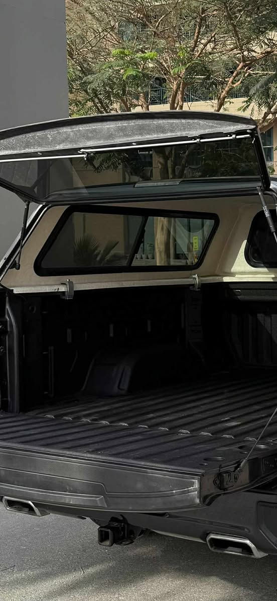 السلام عليكم حبايب
عندي بوكس صندوك يرهم سلفرادر سيرا فول امريكي اصلي ماركة قوية بي شبابيك داخلية تنفتح و سيم و مرتب و نظيف
للبيع للتواصل خاص او ***********
