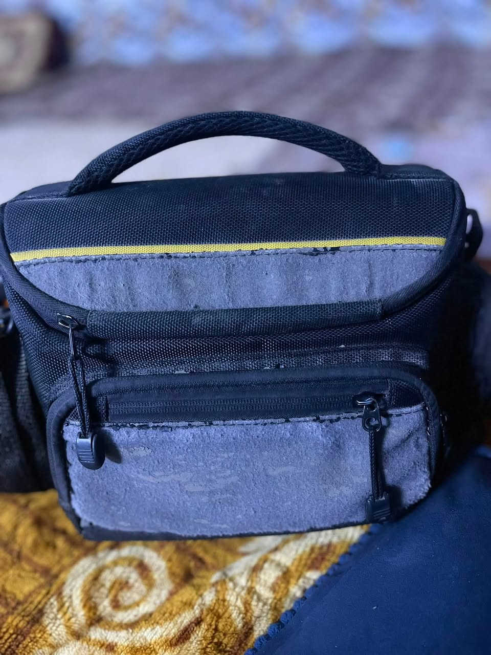 السلام عليكم كاميرا d7100 نيكون للبيع
ملحقات 

بطاريات عدد2 

شاحن اصلي 

رام 32 GB

توصاله نقل الصور 

كامره نضيفه كلش  

للاستفسار موجود بالخاص 

هذا رقمي  ***********
