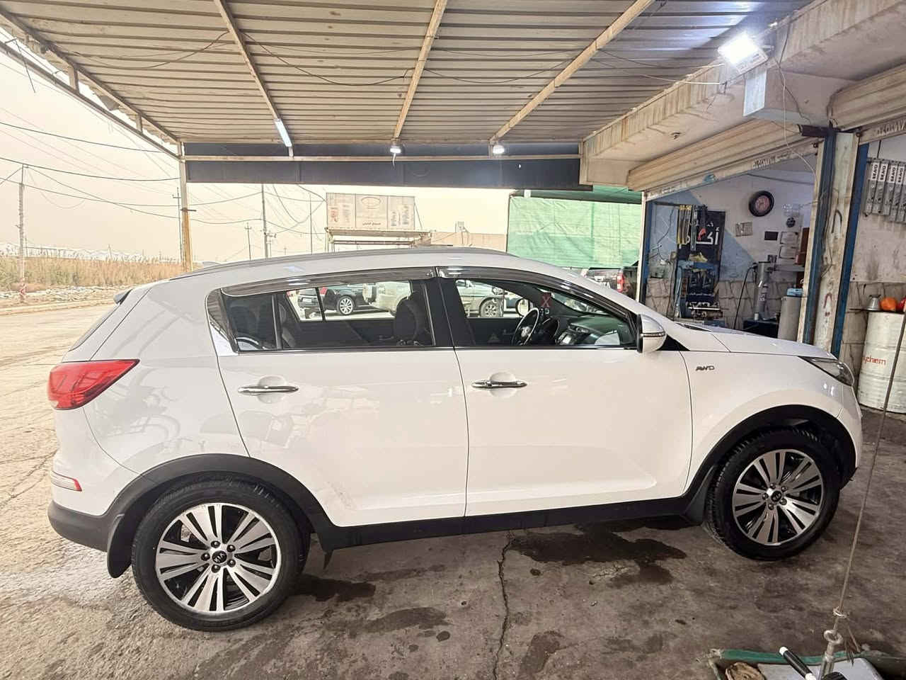 سلام عليكم سبورتج موديل 2015 خليجي رقم بغداد فول بنوراما بدون صبغ سونار منشور معه صور ماشية 164 مكانها بغداد رايدها 160 بيها مجال ***********
