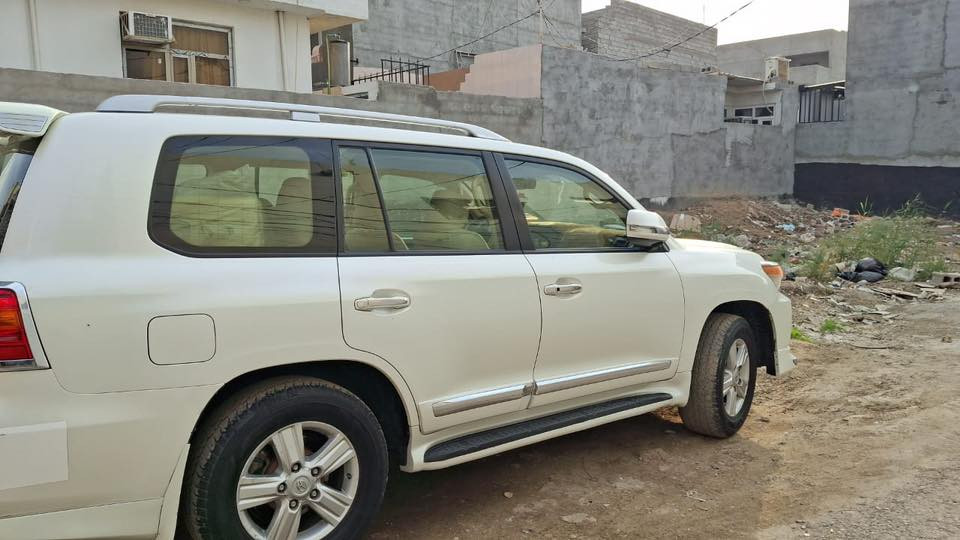 لاندكروز موديل ٢٠١٣بريم السونار مرفق وي صور بيع فقط السعر ٣٦٠ للتواصل ***********
