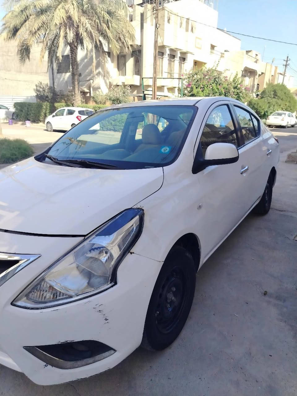 نيسان سني موديل 2017
حادث جاملغ امامي جهة السايق مبدل و البنيد مبدل و الجاملغ الايسر مفتوح و راجع نفسة وبيهة رصعة بل باب مبينة بل صور
 سيارة جاهزة و حلوة و مرتبة مال بيت سيارة ربع متصرف عليهة بأسمي و تحويل ثاني يوم المكان بغداد
السعر 90 وبيهة مجال
للاستفسار***********
