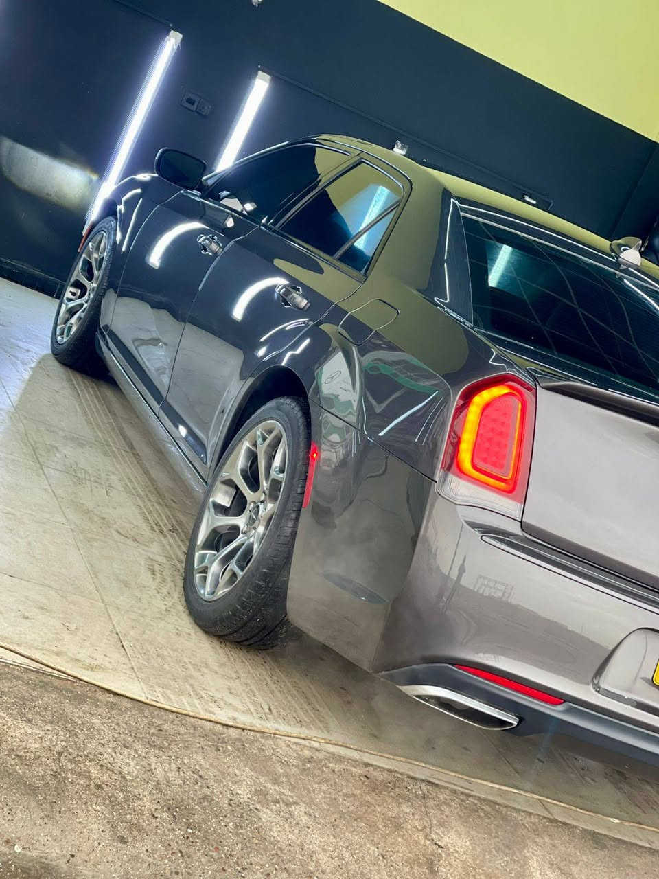 بسم لله ..اللهم صلي ع محمد وال محمد 
اوباما موديل 2018 .ادوات ..ادوات ..دخول جديد .سياره كسر كارتون اي نقص مابيها ..كير محرك بلكارتون .محرك 3600 ..كفاله من .. الكص .. والضربه .. والسرقه ..والعشائر ..فقط حادثها جاملغ امامي ضربه خفيفه ..محجوزلها بلتسجيل الجديد وبيها استمارة حجز ..مكان بصره السعر 125 بيها مجال قليل ***********بيع فقط بدون مراوس
