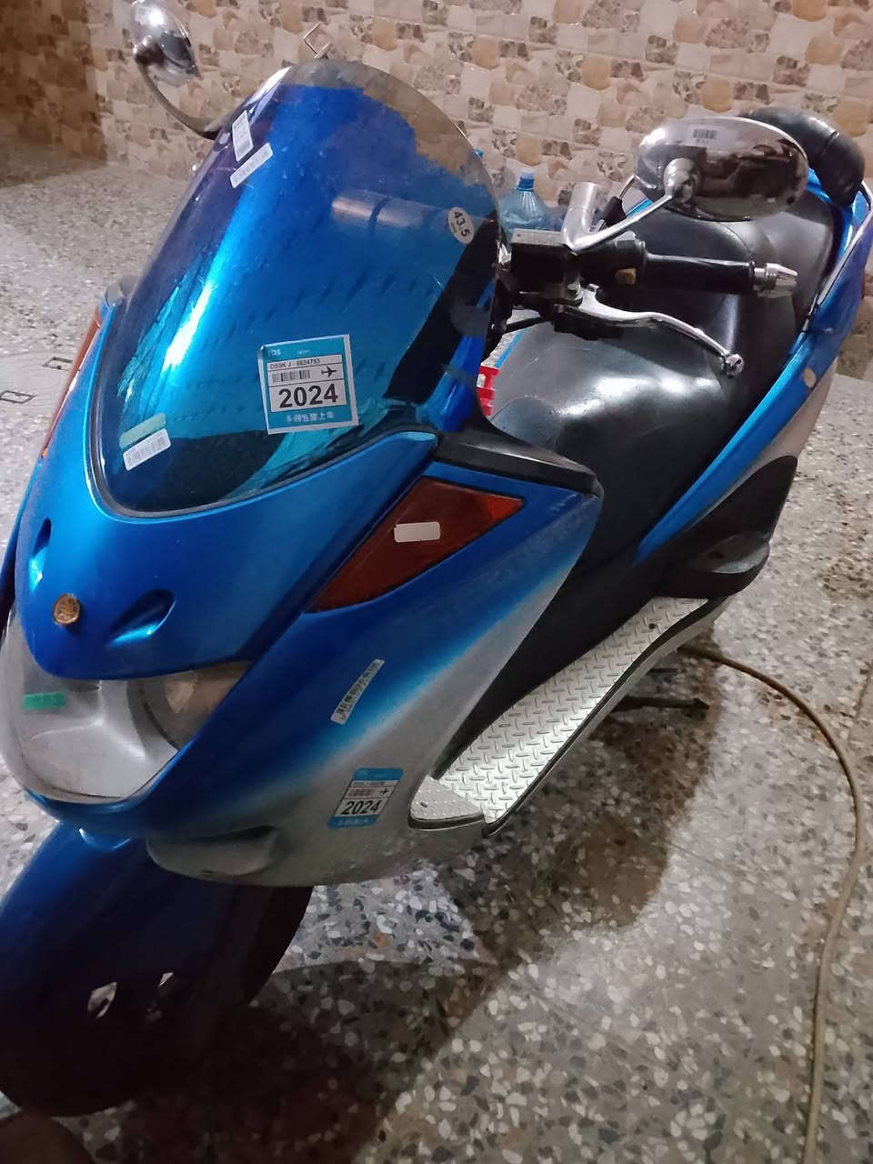 السلام عليكم دراسه ماجسته دبل روون للبيع او مراوس بايباد سعرها 700 رقمي *********** عنواني بغداد تقاطع درويش شارع كفائات السيديه
