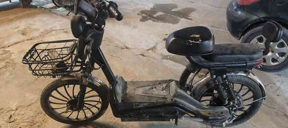 للبيع مكاني بغداد الغدير 
بطاريات جديدة وكلها شغالة دراجة 
***********
السعر ٢٩٠الف
