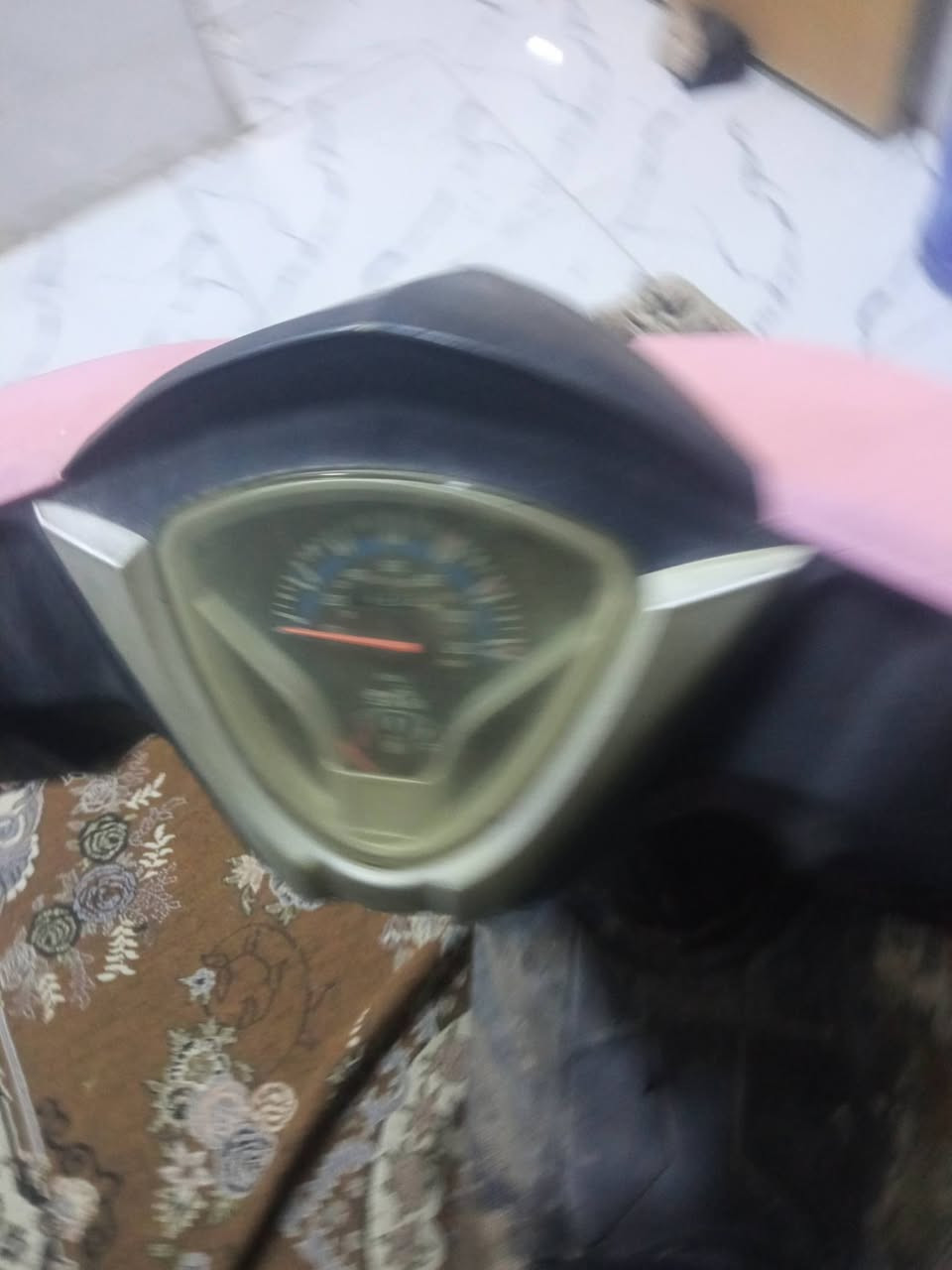 السلام عليكم دراجه سكنز للبيع نظيفه ما مفتوحه جاهزه من كل شيء لا تنقص لا توخر شرط الفحص السعر 300 وبيها مجال العنوان حله شارع 80 قرب الساده ابو خطه ***********
