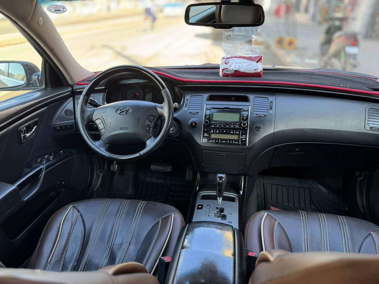 سلام عليكم ازيره مديل 2009 خليجي شركه الكاصط اعلئ فئه فول 1/1 عده البصمه ( مكفوله كفاله عامه من صبغ وضربه وتبديل وفتح بيه فقط باب العبري رصعات فقط بقيت السياره مكفوله المواصفات : 
1 : فتحت سقف 
2: كشنات جلد بلاد 
3:كشنات كهرباء السايق ولبصفه 
4:تبريد خلفي 
5:برده خلفيه 
6:تحكم ستيرن جهتين 
7:سستم صوت انفنتي 
8:حساسات خلفيه ومري طي 
8:ستيرن كهرباء+كشنات خزن ميموري
التعمير الي ذابه عسياره وكله شرط الفحص
1 : محرك توني شاده بلادي حاويه لك 
2: كير خير من الله دهن توني مبدله وفول
3 : حداديه امامي خلفي فول نفظ شرط 
4:تخم تاير + باتري + برمجه لعقل السياره 200 الف والله حدثت العقل كله 
5 : كهربائيات كله شغاله 
6:منظومه البانزين من بخاخ وبلك اصلي وفيت بم وفلتر فيت بم كلهن جدد شرط 
7: رقم اربيل الدولي بسمي هزه جديده توه سنويه لغايت 2026 شهر 11 يله تنفذ
8 : تبريد خير من الله 
9: ماء راديتر زيتي توني مبدله 
10 : دهن مكينه كله اصلي ادير وهم توني مبدله 
11: مكاني نجف اسف عل اطاله بس ذكرت البيه ولمابيه امانت الله ورسوله سعر 113  ورقه وبيه شي بصيط لين السياره جاهزه 
الشراي يتصل ***********  محرك السياره 3300
