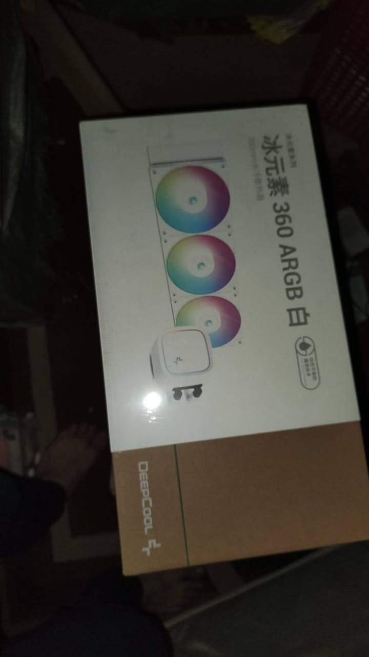 🔥 **متوفر PC أبيض – قوة + شكل فخم** 🔥

إذا تدور على تجميعة نظيفة وقابلة للتطوير، هاي الاختيار الصح 👌🤍

🧠 **Ryzen 7 7700**
🧩 **ASUS ROG STRIX B650-A**
💾 **RAM 16GB RGB 6000MHz**
❄ **تبريد مائي DeepCool 360mm**
⚡ **PSU FSP 700W**
🖥 **Case SAMA أبيض + 4 مراوح**

💰 **السعر:**
👉 **1,040,000 دينار**
✅ شامل التوصيل
✅ شامل شد القطع والتنصيب

📦 **ملاحظة:**
❌ بدون كارت شاشة
❌ بدون هارد
(نركّب حسب طلبك وبأفضل سعر)

🚚 توصيل لكل المحافظات
🛡 ضمان
📩 مراسلة خاصة للاستفسار والحجز

📲 **تواصل ويانا:**
🔹 Telegram: @Malik_pc_1_iraq
🔹 Instagram: qiada_g
🔹 TikTok: @ma.lik_m

---

#PC_العراق
#تجميعات_PC
#Gaming_PC
#كمبيوتر_العراق
#PC_أبيض
#Ryzen7
#ROG_Strix
#RGB
#بيع_حاسبات
#Malik_PC


**إذا كنت صاحب هذا الإعلان وتريد حذفه لأي سبب، رجاءا أرسل رسالة إلى الدعم الفني**