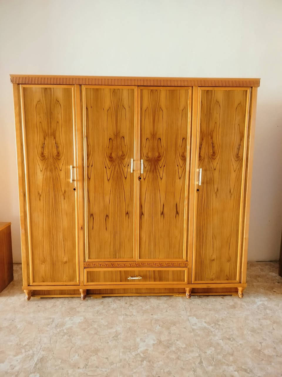 السلام عليكم كنتور مستخدم كنتور ابو الاربعه جديد عنوان واسط العزيزيه شارع التربيه متج 8 بالليل 11 بالليل عنوان مقابيل التربيه قاعه الجيم *********** يمه صور رسول
