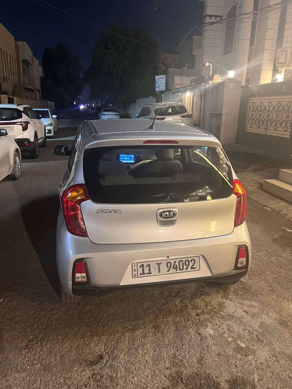 السلام عليكم بيكانتو 2016 محرك 1400 السياره حلوه وجهازه مابيه نقص مكينه كير خير من الله بيه صبغ جاملغ وباب وجاملغ الثاني خلفيات اثر شخوط بيع او مراوس مكان السياره حي العدل السعر 83 وبيه مجال بسيط للاتصال ***********
