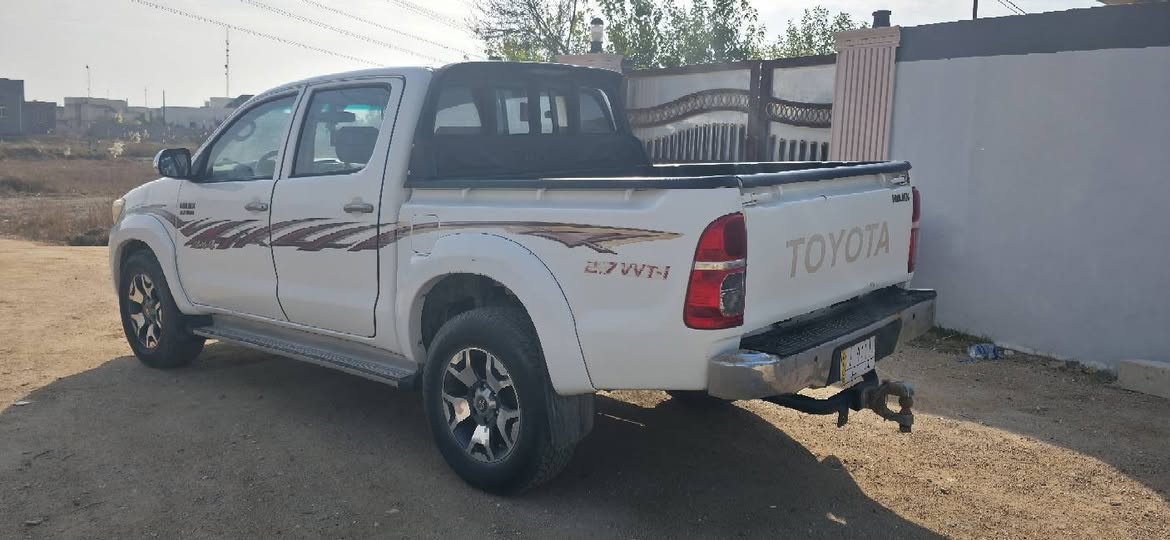 السلام عليكم
للبيع بيكم تيوتا هايلكس خليجي موديل 2014 فور ويل 4X4 كير أوتوماتيك رقم بغداد ماشيه 230الف حقيقي تخم تاير جديد مكفوله ماعدى ضربه باب البدي بسيطه السعر 217 مكان السيارة كربلاء
وهذه رقمي وبيه مجال للطيبين
***********
