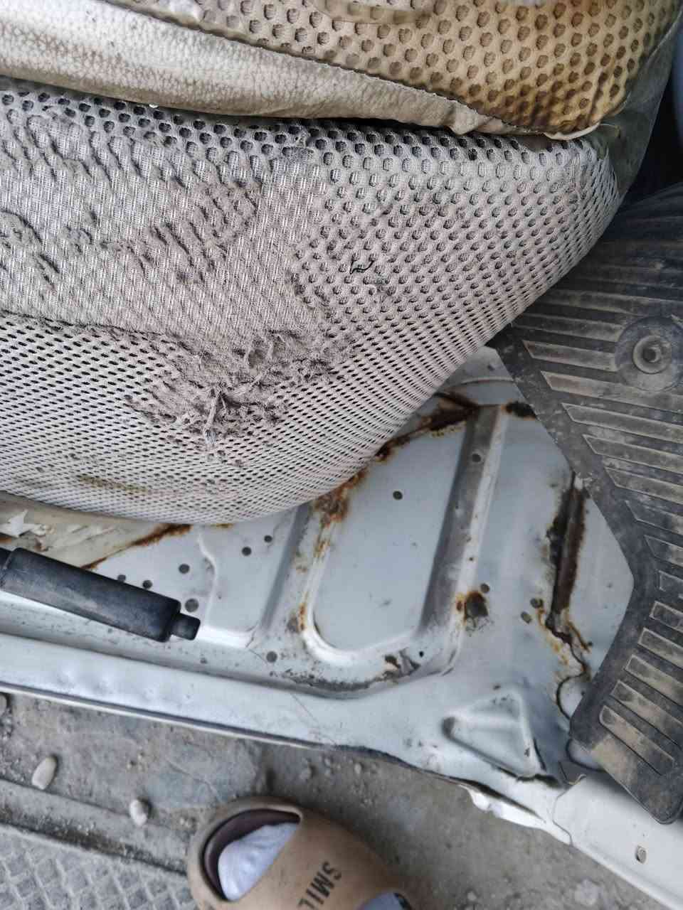 سلام عليكم 21 رقم نكليزي تحويل ثاني يوم بلاديه بدون صبغ بيه طخات بارد ب8 وبيه مجال
مكاني شعب ***********
