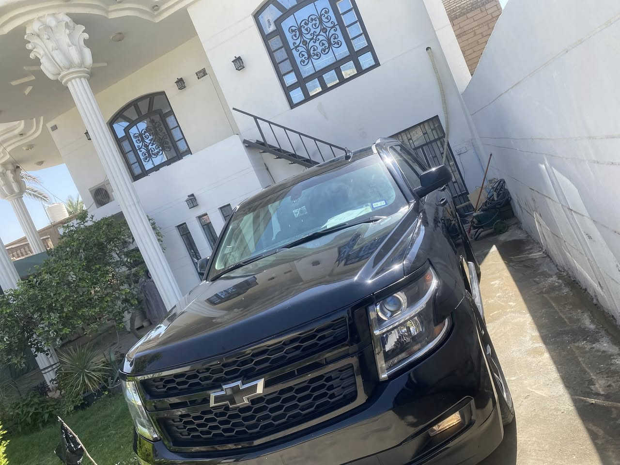 ⚔️السلام عليكم ورحمة الله وبركاته ⚔️
 ..بيع  فقط  بدون مراوس
السعر 375$ وبيها مجال
---------------------
تاهو بلاك اديشن (رقم بغداد )بأسمي 
موديل السياره  LS 2020  #وارد_امريكي (بدون ايرباك)
محرك وكير على وضع الشركة برغي مامفتوح
مواصفات ال LS المعروفة 
حساس خلفي
تشغيل عن بعد 
تحكمات ستيرن
تحكم كشنات كهرباء
السيارة سويج مو بصمة
كير ومكينة مكفولة من الفتح والتبديل
الداخل جلد اسود 
عليها تخم تاير جديد + تخم ويل جديد
عليها باتري جديد 
زيت وفلاتر جديده 
السيارة مال جناي ممتعوبة وميحتاجلهة مصرف
--------
الضرر :
جاملغ السايق فقط صبغ وربع البنيد حادث بسيط جداً (بدون ايرباك ). وباقي سياره كفاله من الصبغ . 
صور الضرر مرفقه مع السونار
▪️
عداد المسافه 51500 ميل. 
ماشيه بالعراق فقط 18 ميل 
السياره مالك  اول  (يعني ع ايدي السياره ) . 
رقم اتصال او واتس اب ***********
