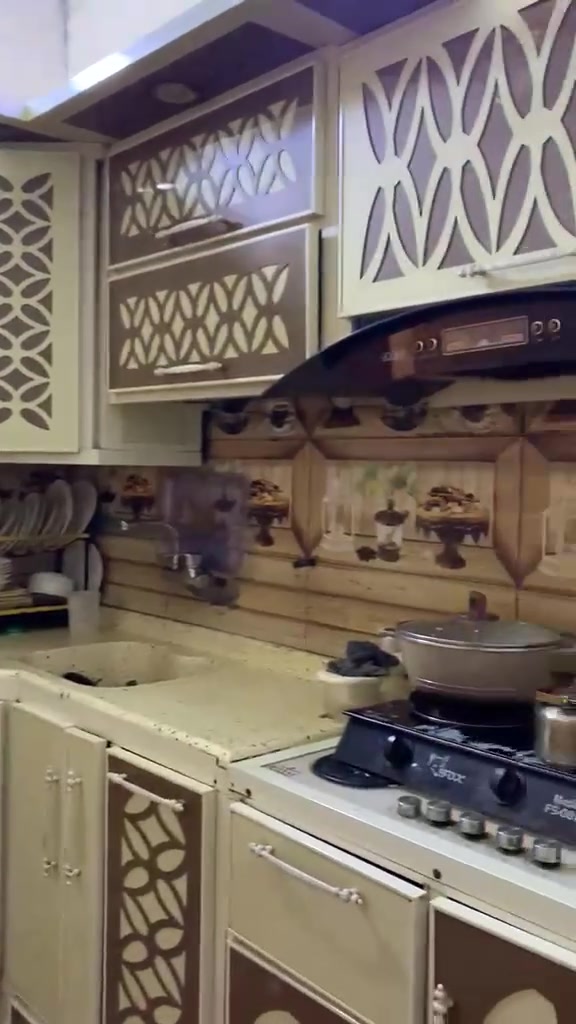 السلام عليكم اغراض مال بيت كل من وسعره وهذا رقمي وبيكم خير وتدللون راسلوني***********
