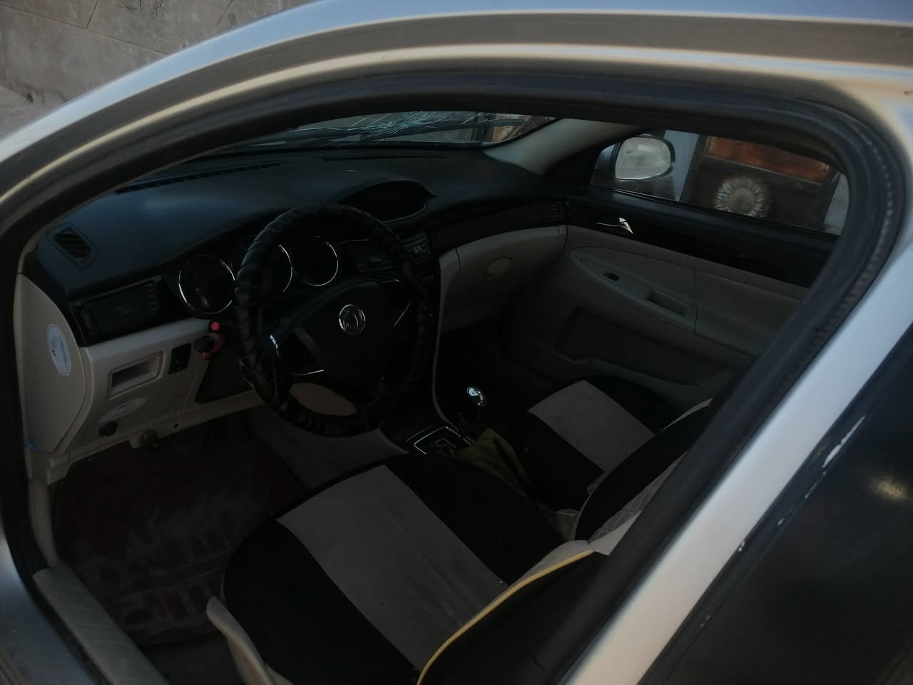 سياره دونج كوري مكينه وكيرشرط سنويه ال ٣٠ تنتهي تشقال من طل لطول حويل شوكت مايعجبك رقم انكليزي كلشي شقال سعر ٣٣ قليل وبيها مجال *********** واتساب
