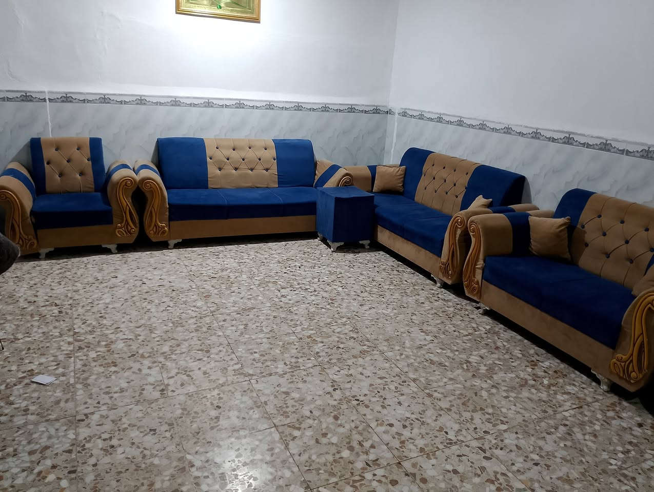 السلام عليكم تخم للبيع بي اضرار بسيطه مكاني رميثه سعر 400وبي مجال رقم هذا ***********
