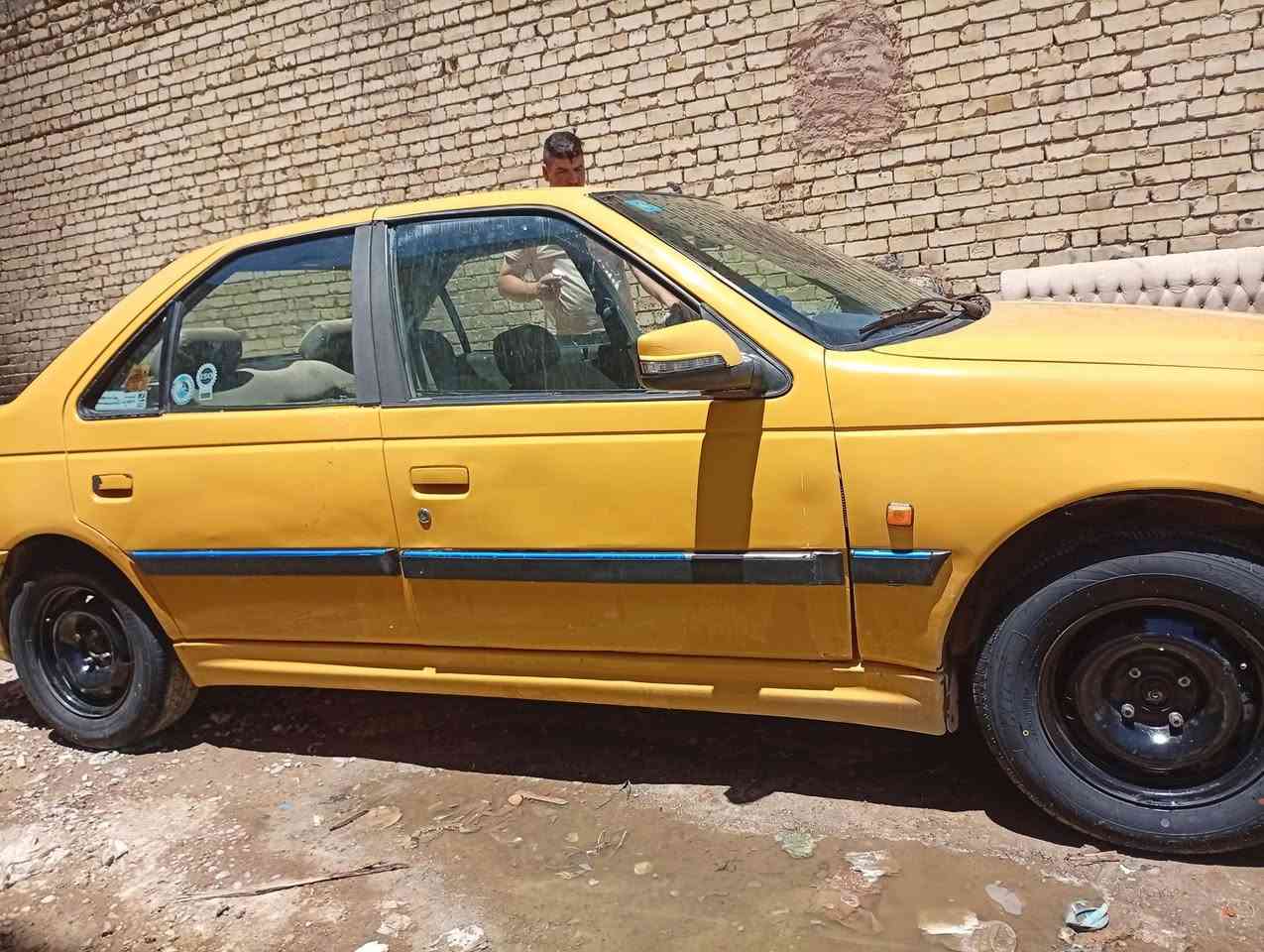 بيجو بارس ٢٠١٥باسمي بغداد بيها منضومة غاز وجهاز كلج للخفة نقصها غاز تبريد وبطل السعر٤٠للاستفسار***********
