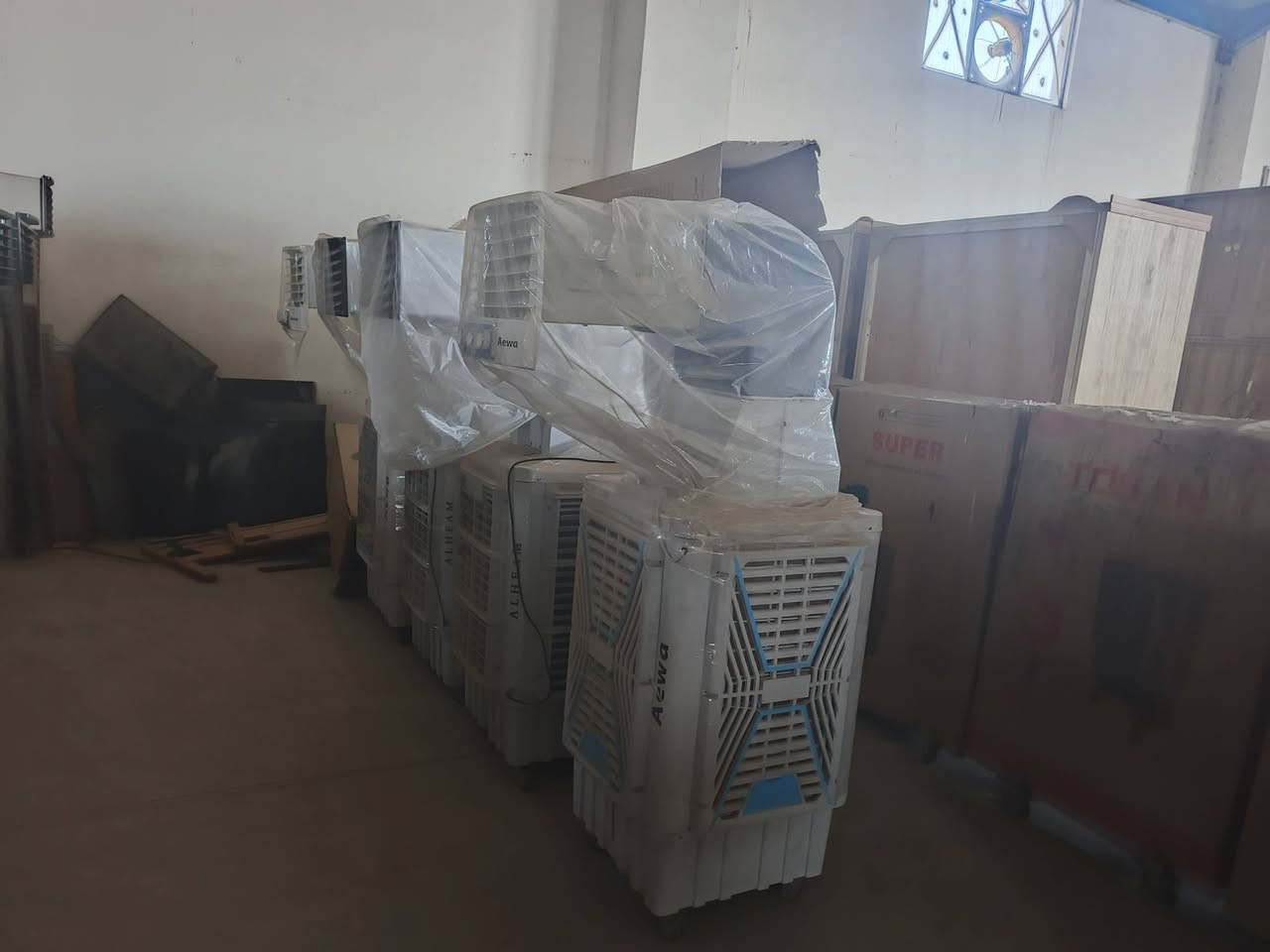 السلام عليكم كنفيرات للبيع نضافه 100٪ شراي يتصل متوفر كميه خير من لله ***********
