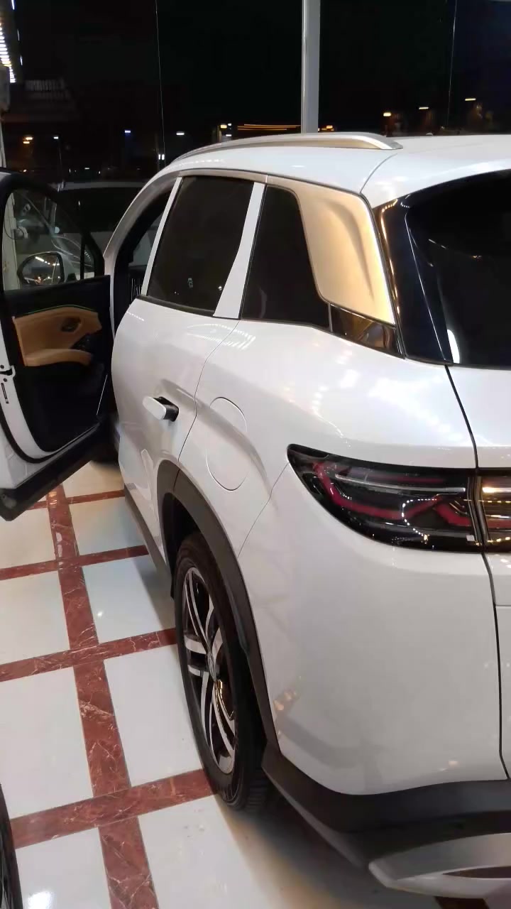 جميع نواع زجاج اليسارات القديم ولحديث نقل وشدداخل بغداد مجانن
وبنسب السعار رقم الهاتف ***********
