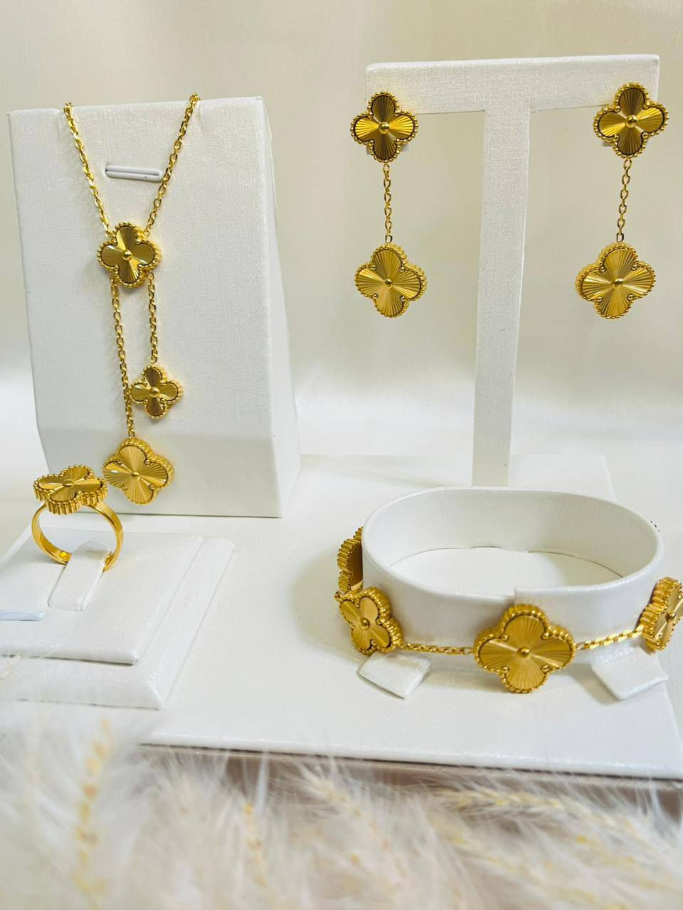 عرض خاص لفترة محدوده علي  إكسسوارات وارده السويد  أنيقة تضيف لمسة جمال لإطلالتك جودة عالية 
للتواصل  https://chat.whatsapp.com/EcmmFWvGbgg3YjED7g0K3V?mode=gi_t


**إذا كنت صاحب هذا الإعلان وتريد حذفه لأي سبب، رجاءا أرسل رسالة إلى الدعم الفني**