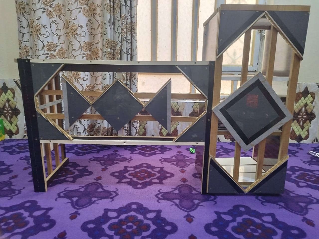 السلام ع  شباب  هذا الميز  للبيع  نضافه  مثل ماشوفونه   الشراي  يتفضل خاص  وكل اهلا بيكم  قضاء المدينه   ***********
