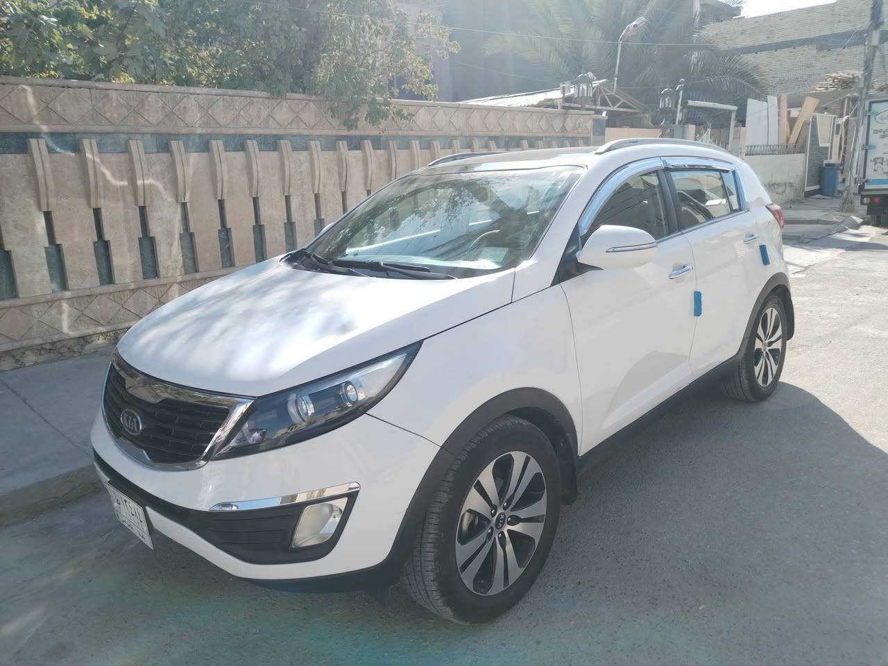 السلام عليكم كيا سبورتج مودل 2011 خليجي مكينه مفتوحة مكينه 2000 السيارة بسمي ثاني تحويل مكان السيارة بغداد حي جميلة السعر 110 وبيها مجال للشراي رقم الهاتف ***********
