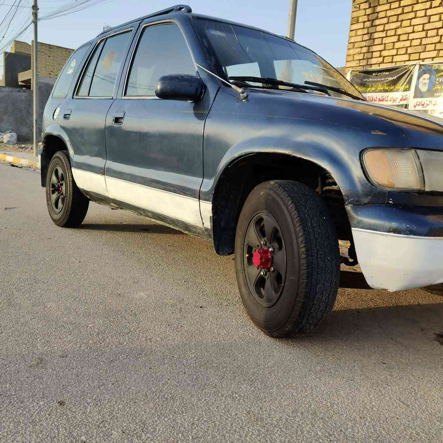 بيع ومراوس حسب القناعه بسياره ناصيه
سبورتج ٩٣
مرشوشه عام جماليه بدون ضربه 
كير ومكينه ونجي كفاله 
كهربائيات شغاله 
صدر امامي جديد شرط
حداديه عامه 90٪
تخم تاير جديد
رقم ذي قار مشروع وطني 
شرط المداور 
سعر 32 قابل للتفاوض 
العنوان ناصرية  الغراف 
***********
