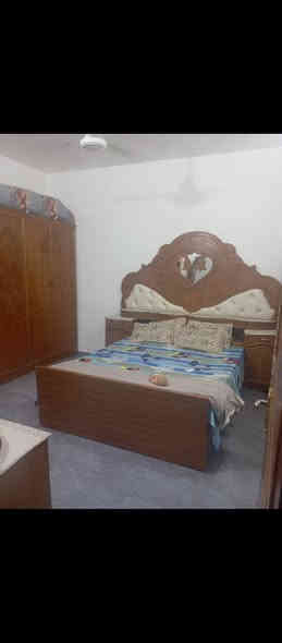 سلام عليكم مكلف بالنشر / 
بيت مساحه 110متر  مكون من طابقين 4 غرف نوم وكلدور ومطبخ واستقبال وصحيات خاجيه وداخليه البناء بلوك صب كونكريت مسلح فوك وجوة  كهربائيات  درجه اولى  بيت متعوب عليه المكان كريطعه فرع ابو ياسر الخباز  تبليط مسافه عن شارع العام يم بيت مكي ابو احمد سند 25 
رقم صاحب الدار  مراسله واتساب او اتصال 
  ‏‪0770 758 7928‬‏ 
السعر  65 وبي مجال
