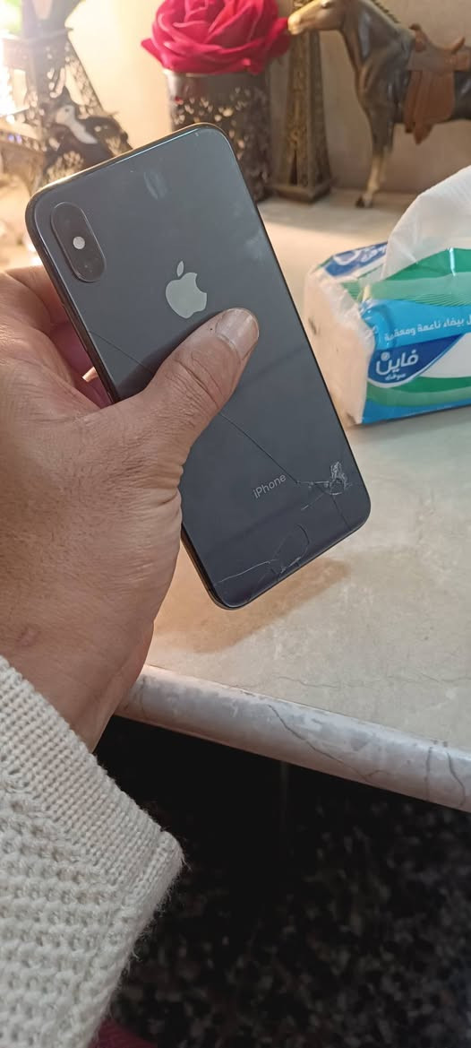 السلام عليكم ايفون اكس ماكس نموذج m جهاز حلو مرتب بيع او مراوس مكاني كربلاء  اتصال *********** كربلاء, العراق
