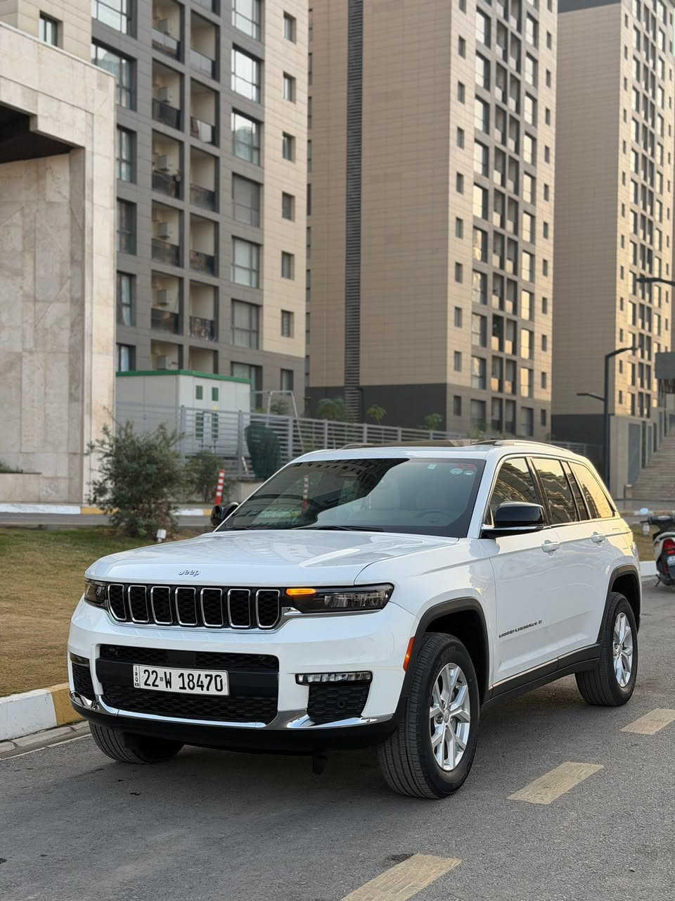 السلام عليكم
جيب كراند شيروكي موديل 2023 
فوول مواصفات سياره جديده 
بدون حادث تبديل جاملغات اماميه 
بدون ايرباك بدون دواخل 

للبيع او مراوس بتاهو 
***********
