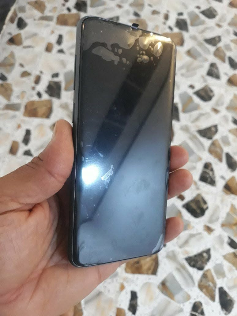 للبيع ثلث شاشات اكسبيريا وشاشه مال s9بلص الشراي يدفع سعر وياخذهن وحده من الشاشات الي بيها ظهر حته بطاريتها وياها


**إذا كنت صاحب هذا الإعلان وتريد حذفه لأي سبب، رجاءا أرسل رسالة إلى الدعم الفني**