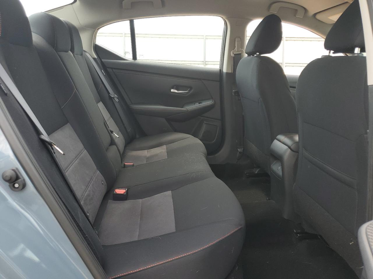 نيسان سنترا 2024 SR
بدون ايرباك 

بدون دواخل 
بدون صبغ 

ماشيه 13000 ميل 

بدون رقم تترقم شمالي فقط 

لون سمنتي وسقف اسود 

مواصفات SR معرفه بدون فتحه سقف 

سعرها 158 

مكان دهوك 

واتساب ***********

الضرر تعديل بين البابين فقط 

صور الضرر موجوده
