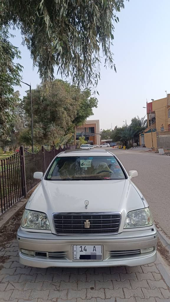 ملكه مديل 2001 رقم بصره دولي 
تسجيل جديد قرار 48 تحويل وين ما يعجبك 
فول مواصفات 1/1 ....كرستال أصل 
فتحه سلايت شغاله ،،،4دكم،،،شاصي 75
كشنات جلد +كهرباء ،،شاشه كامره خلفيه .رادار وبعد مواصفات كرستال الفول معروفه محرك ديفور الكبير 
 مكفولة من الكص والنقل جثه والرسميات 
والضربه القويه وسياره كلش حلوه وجاهزه
 السعر 165ورقه بيع أو ملكه صدفي تيربو جديده
وعذرا على اطاله استفسار أكثر على الرقم 
*********** النجف, العراق
