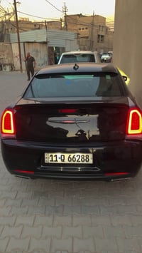 اوباما كلايسلر s300  سياره نظيفه كلش  معروفه مواصفات s ماشيه 45 الف km...