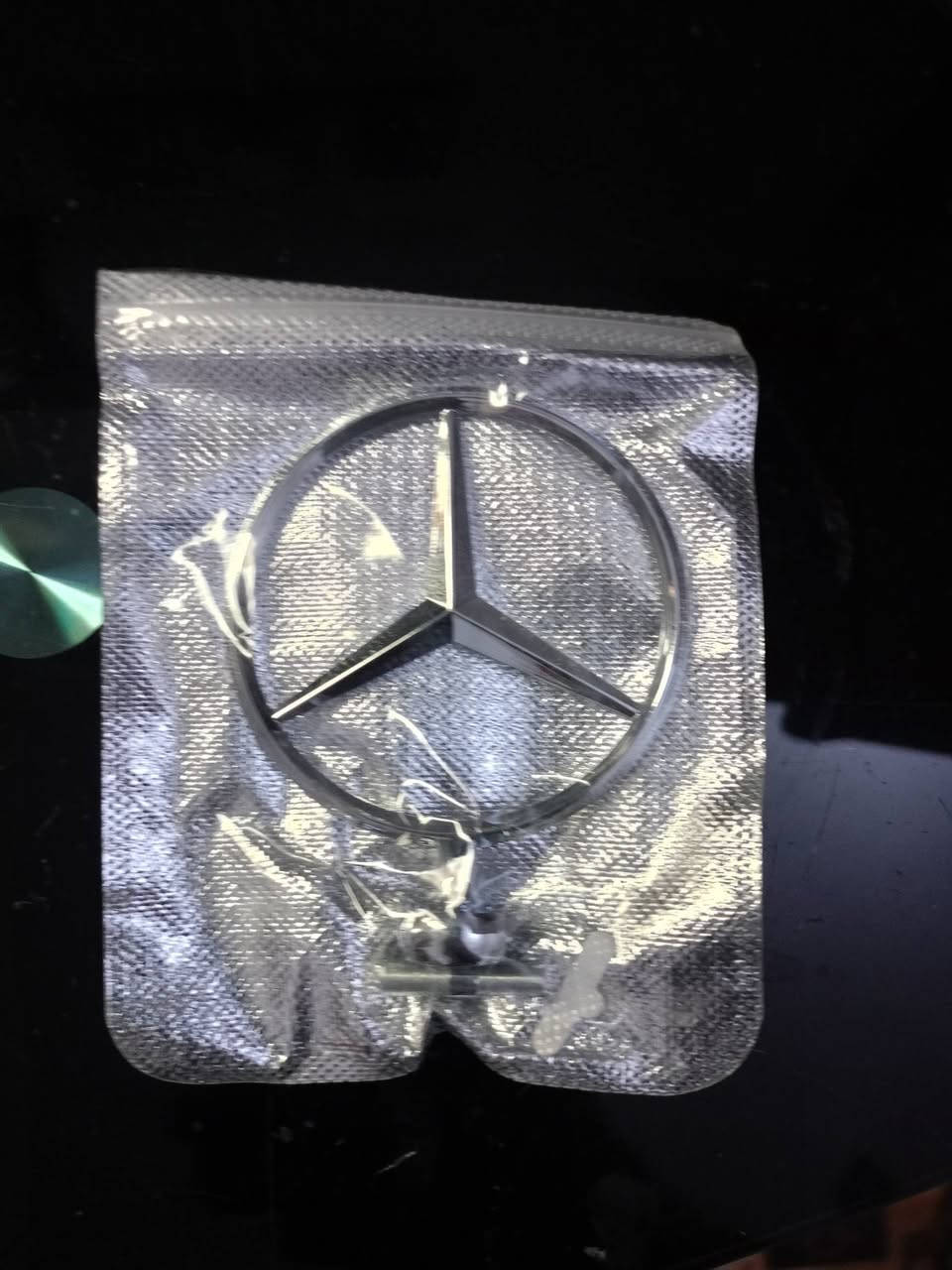 السلام عليكم شباب غراض ستوته للبيع بوقيه جديده توني ماخذه علامه تكسي طوك لايت مصطره استيرن امرايه دائريه اصليه مارسدس اصليه كرن كلهن سوه ينباعن المكان ناصريه سجن الصلاحي حي السبل ***********
