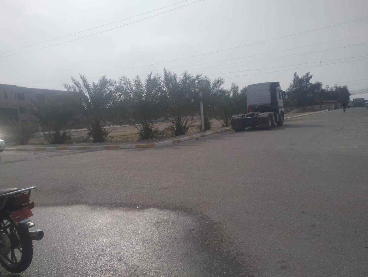 بيت للبيع مساحة 200م
عنوان الفلوجة حي جولان قرب شارع ثرثار مجاور محطة الرحاب 

بيت صاير على 3 شوارع وأمامه حديقة عامه 

✅بيت طابو صرف 

للاستفسار اتصل 

***********
