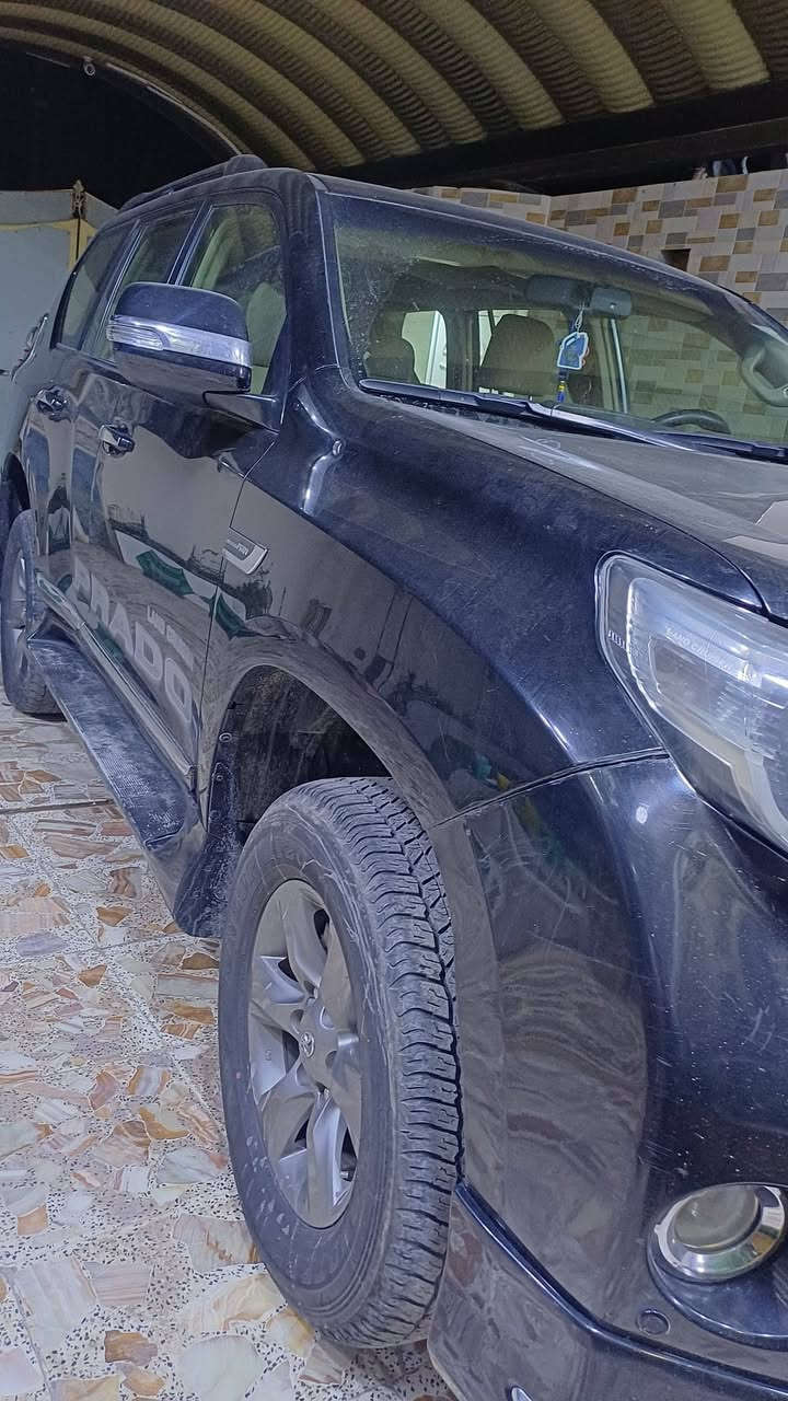 سلام عليكم برادو للبيع 2013محرك ٦ فتحة لايت زنون تخم تاير جديد سياره مكفولة كفاله عامة من ضربه تحكمات ستيرن  280وبيها مجال بيع او مراوس حسب القناعة ***********//***********
