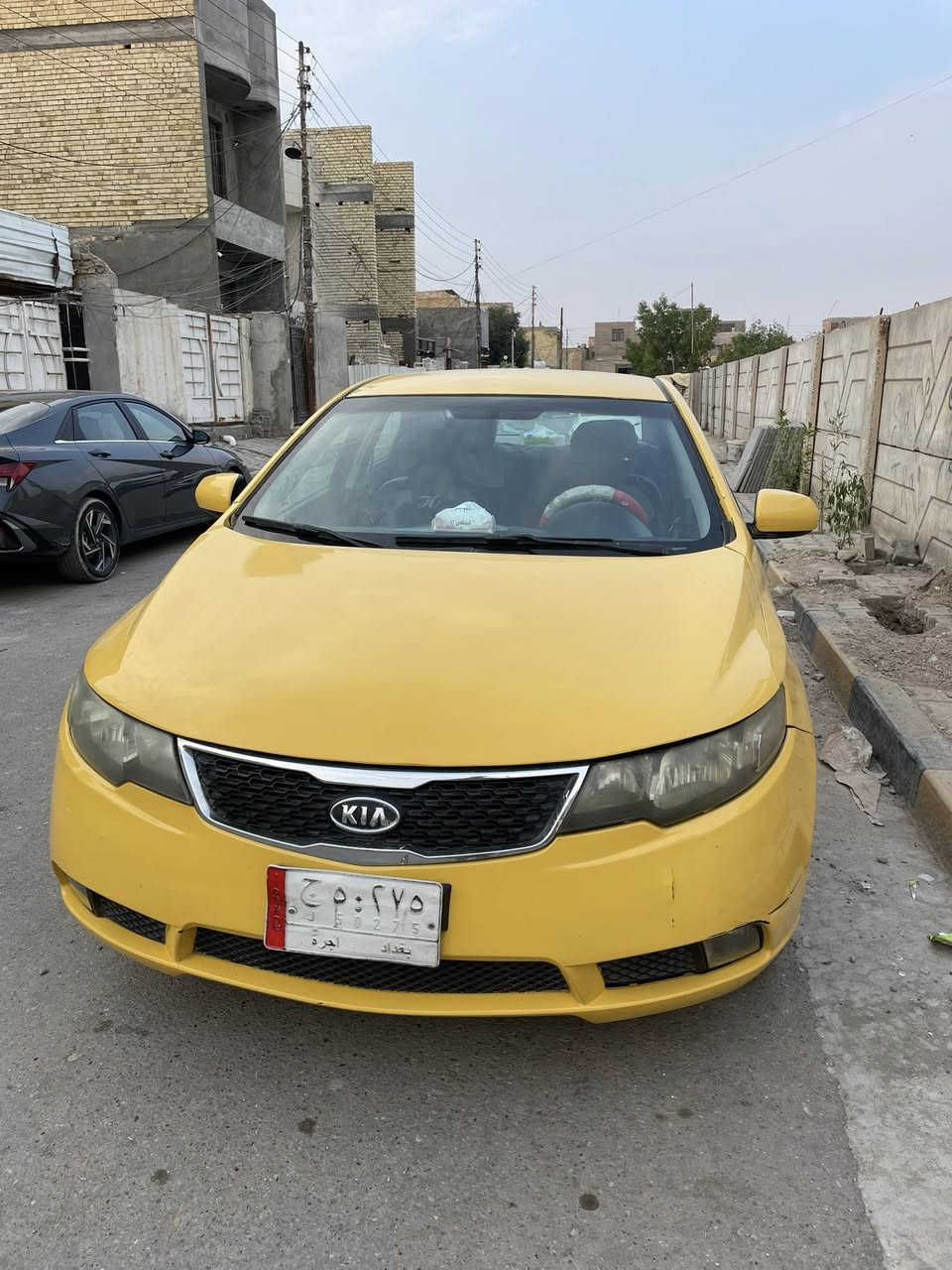 السلام عليكم
فورتي2012 (كير عادي) 6 نمر ضربتها جاملغ وبنيد. 
كاملة ما ناقصها شي بس المشط تعبان 
عارضها ب70$
للتواصل ***********
