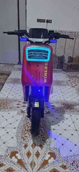 السلام عليكم دراجه شحن R7 حلوه ونضيفه اخت الجديده ما مستخدمه هواي كامل ملحقات السعر 500وبيهه مجال ***********
