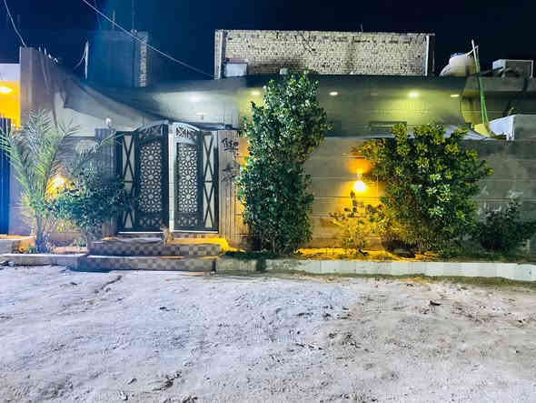 بيت للبيع مساحه 260 متر التقيه الثالثه مقابل المضخر الطبي
غرفتين نوم .صاله.استقبال.مطبخ.حار وبارد .حمامات 2 بناء حديث ارضيه مرمر
115 مليون
***********
