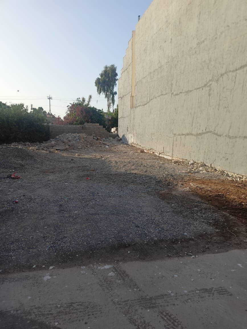 #ارض_للبيع حي الملايين الاولى قرب جامع الصواف
مساحه 161 م وجهه 7 للأستفسار اكثر اتصل عله الأرقام 
***********
***********
